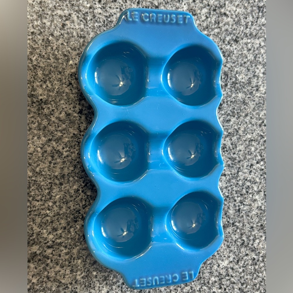 Le Creuset Egg Tray